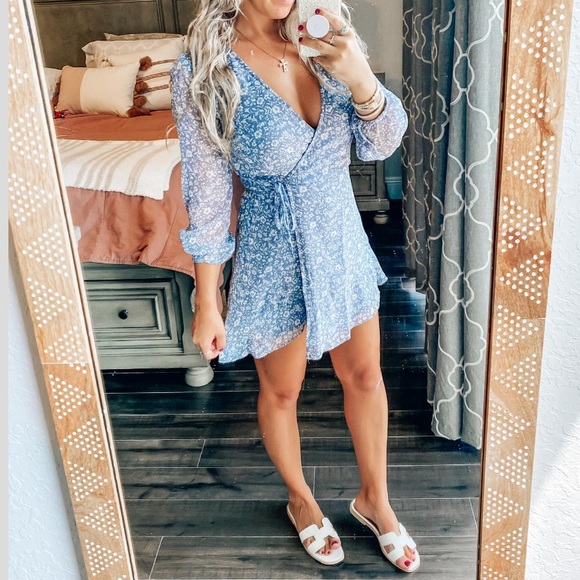 Abercrombie & Fitch Dresses & Skirts - Abercrombie Wrap Mini Dress